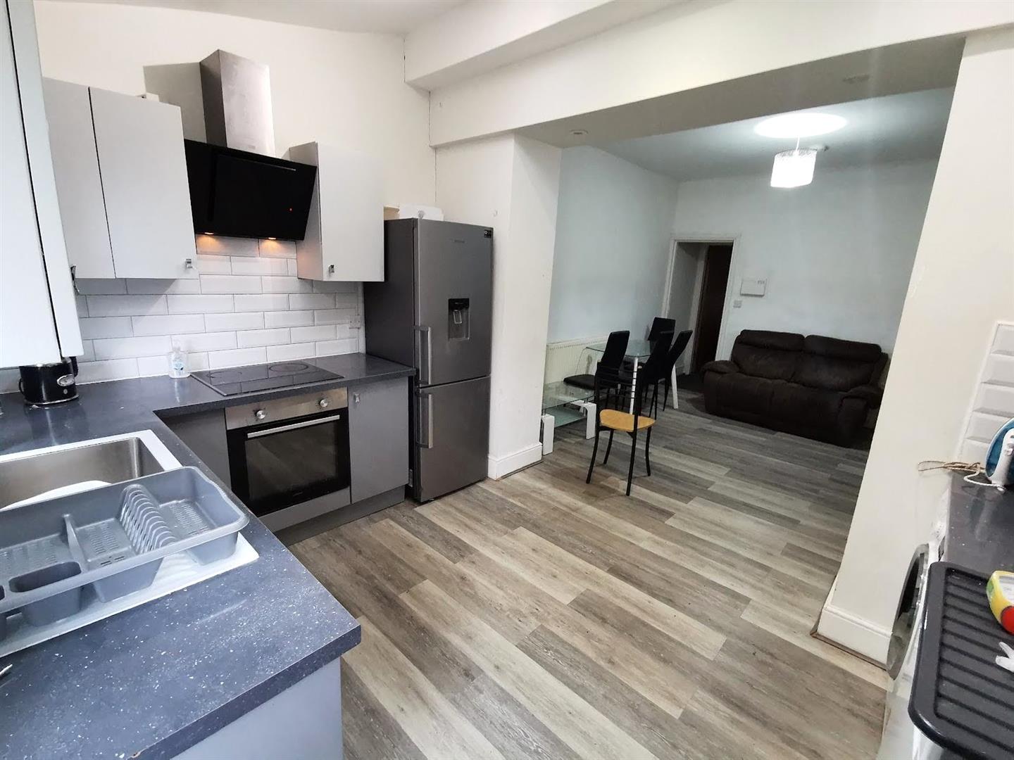 Broomhill,38 Crookes Rd,Broomhill,Sheffield S10,4 Bedrooms Bedrooms,1 BathroomBathrooms,Semi-detached,1668